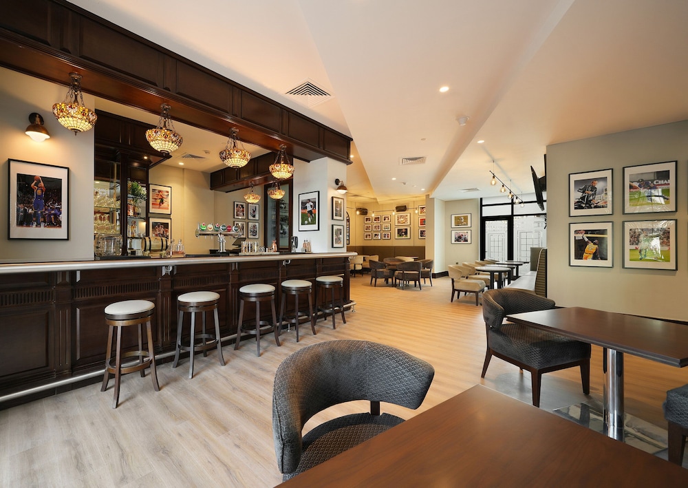 Arabian Park Dubai, an Edge by Rotana Hotel — Restaurant & bars in Dubai