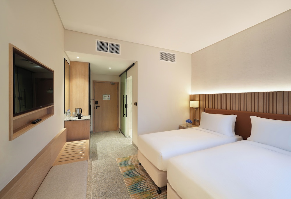 Arabian Park Dubai, an Edge by Rotana Hotel — Hotel rooms in Dubai