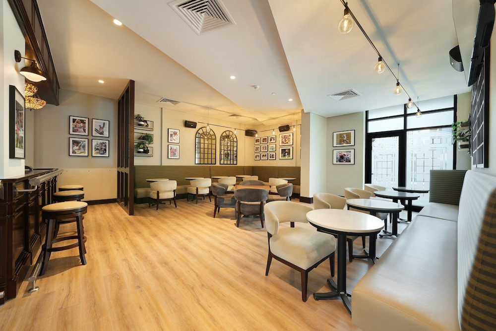 Arabian Park Dubai, an Edge by Rotana Hotel — Restaurant & bars in Dubai