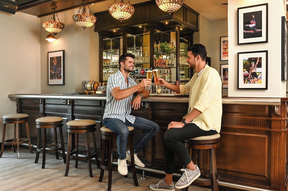 Arabian Park Dubai, an Edge by Rotana Hotel — Restaurant & bars in Dubai