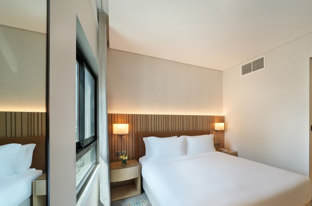 Arabian Park Dubai, an Edge by Rotana Hotel — Hotel rooms in Dubai