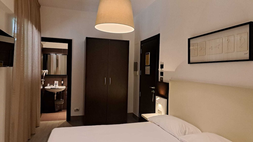 LH Hotel Excel Roma Montemario — Hotel rooms in Rome, Lazio