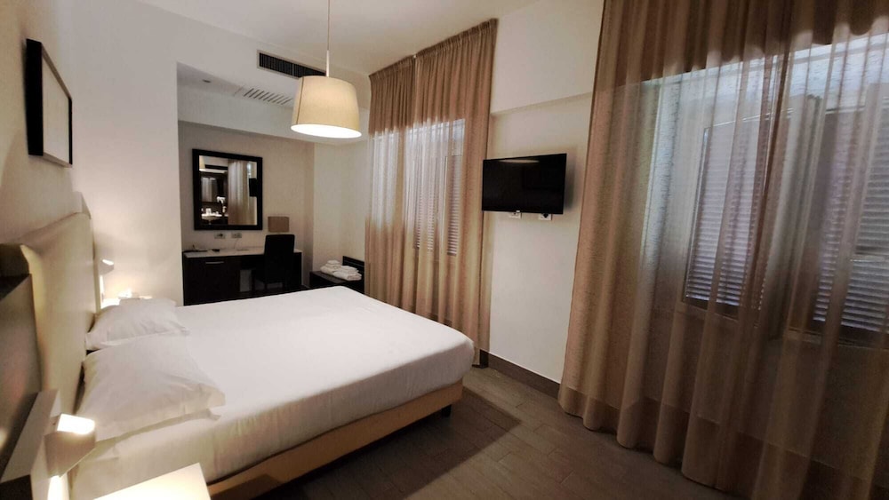 LH Hotel Excel Roma Montemario — Hotel rooms in Rome, Lazio