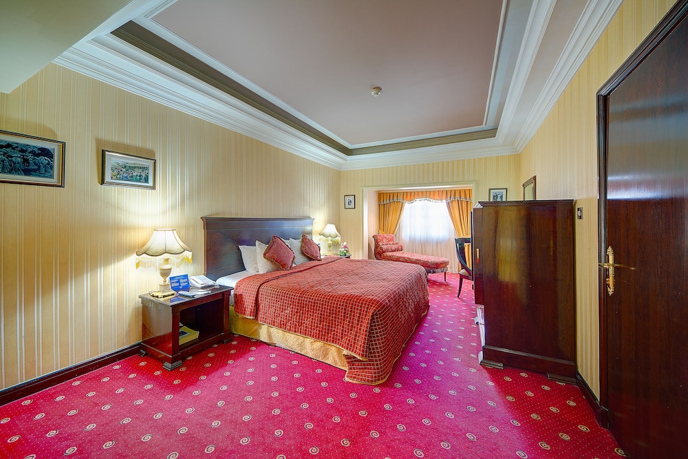 Ascot Hotel — Hotel rooms in Dubai