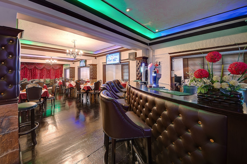 Ascot Hotel — Restaurant & bars in Dubai
