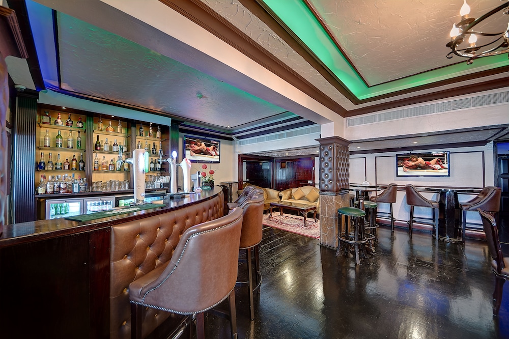 Ascot Hotel — Restaurant & bars in Dubai