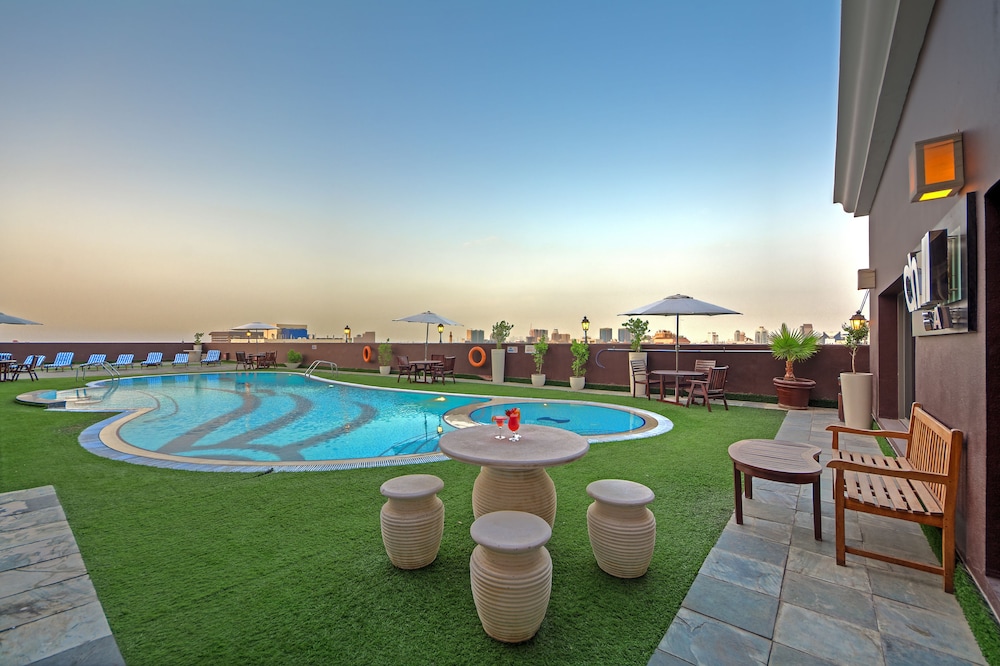 Ascot Hotel — Main photo in Dubai