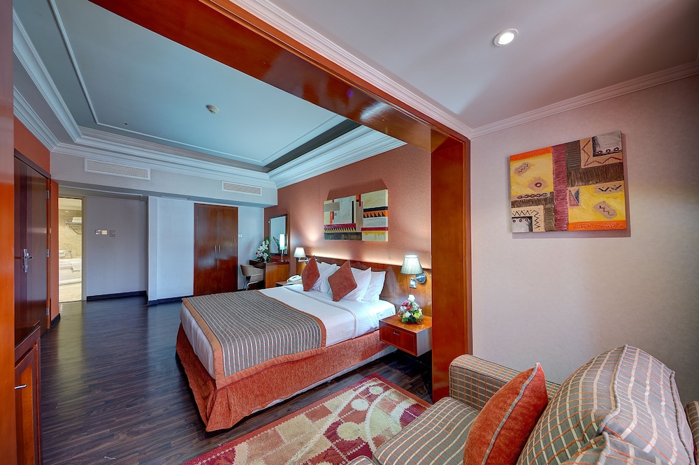 Ascot Hotel — Hotel rooms in Dubai