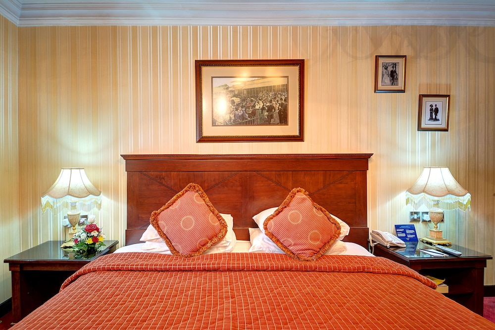 Ascot Hotel — Hotel rooms in Dubai