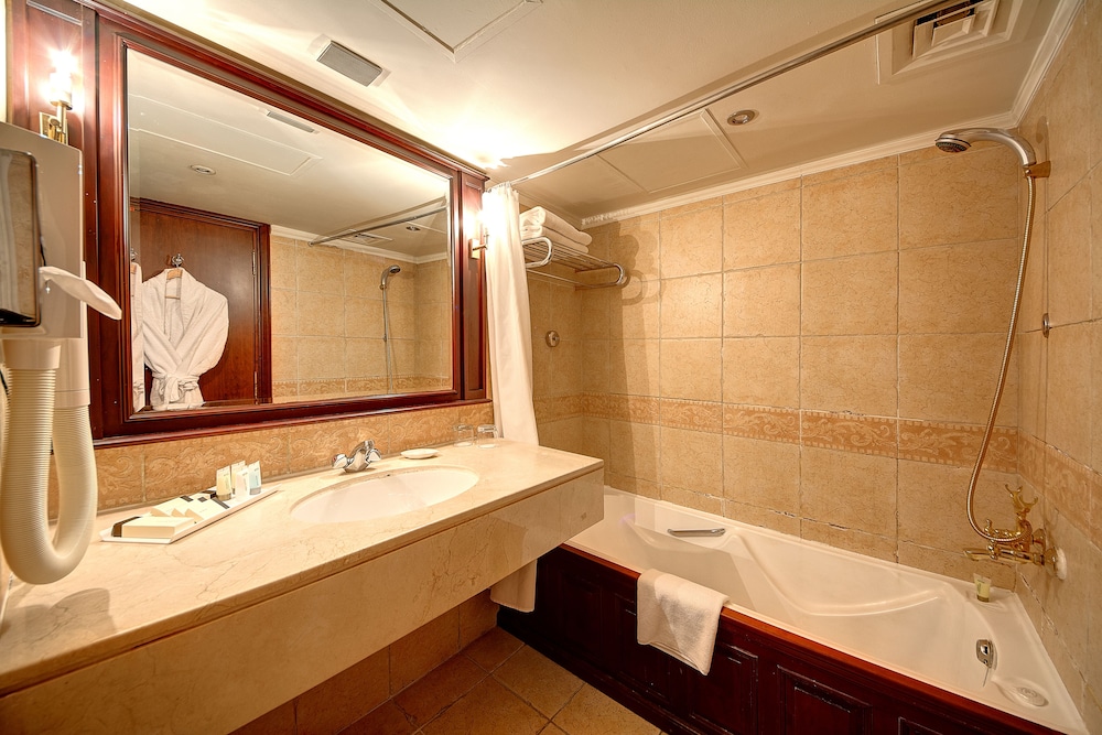 Ascot Hotel — Hotel rooms in Dubai