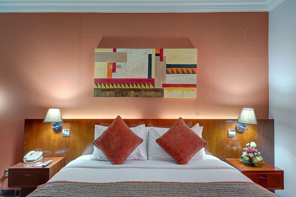 Ascot Hotel — Hotel rooms in Dubai