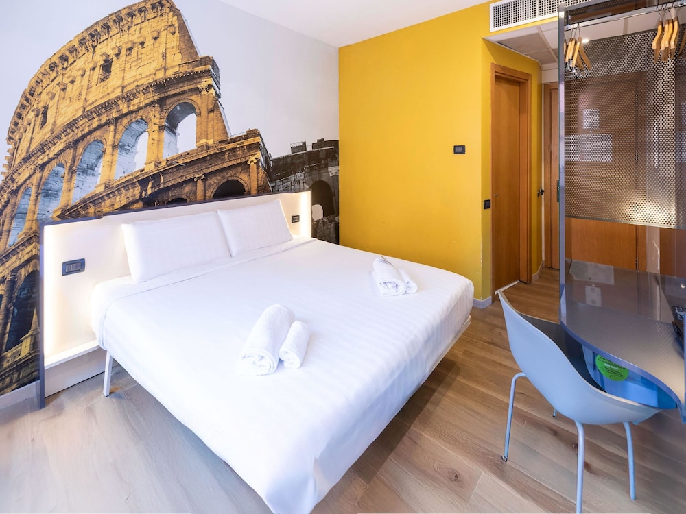 B&B Hotel Roma Tuscolana San Giovanni — Hotel rooms in Rome, Lazio