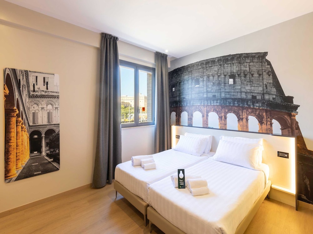 B&B Hotel Roma Tuscolana San Giovanni — Hotel rooms in Rome, Lazio