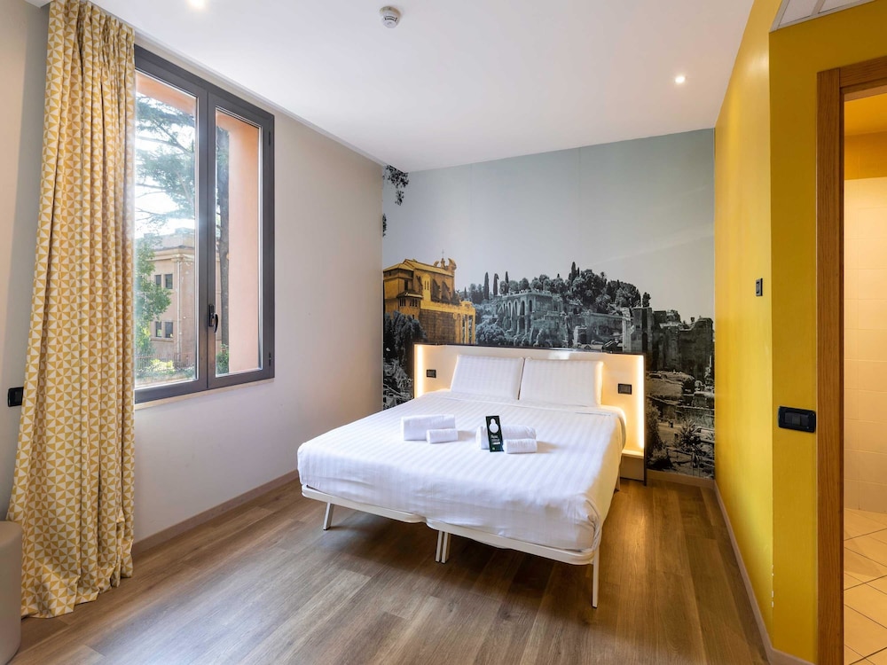 B&B Hotel Roma Tuscolana San Giovanni — Hotel rooms in Rome, Lazio