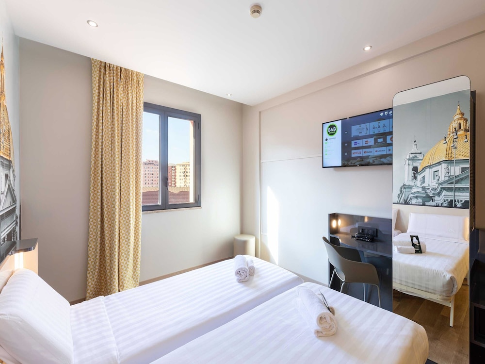 B&B Hotel Roma Tuscolana San Giovanni — Hotel rooms in Rome, Lazio