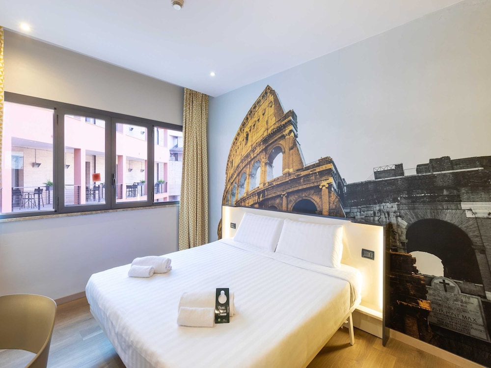 B&B Hotel Roma Tuscolana San Giovanni — Hotel rooms in Rome, Lazio