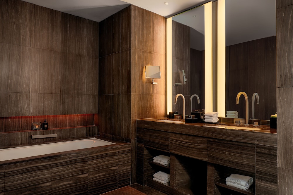 Armani Hotel Dubai, Burj Khalifa — Hotel rooms in Dubai
