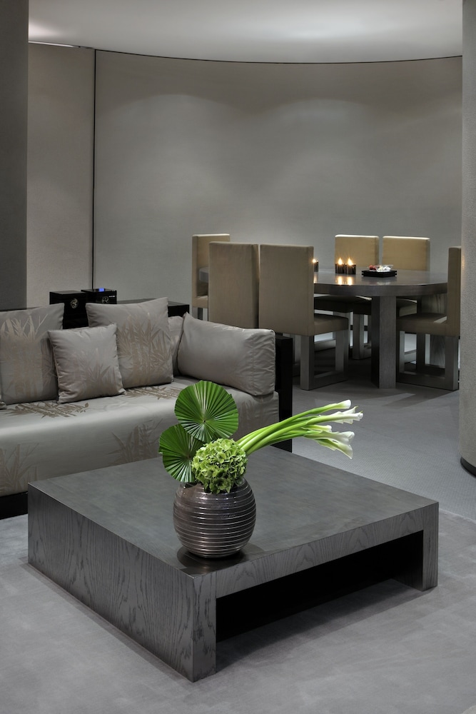 Armani Hotel Dubai, Burj Khalifa — Restaurant & bars in Dubai