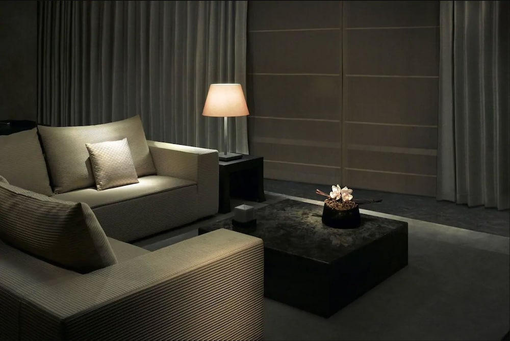 Armani Hotel Dubai, Burj Khalifa — Hotel rooms in Dubai