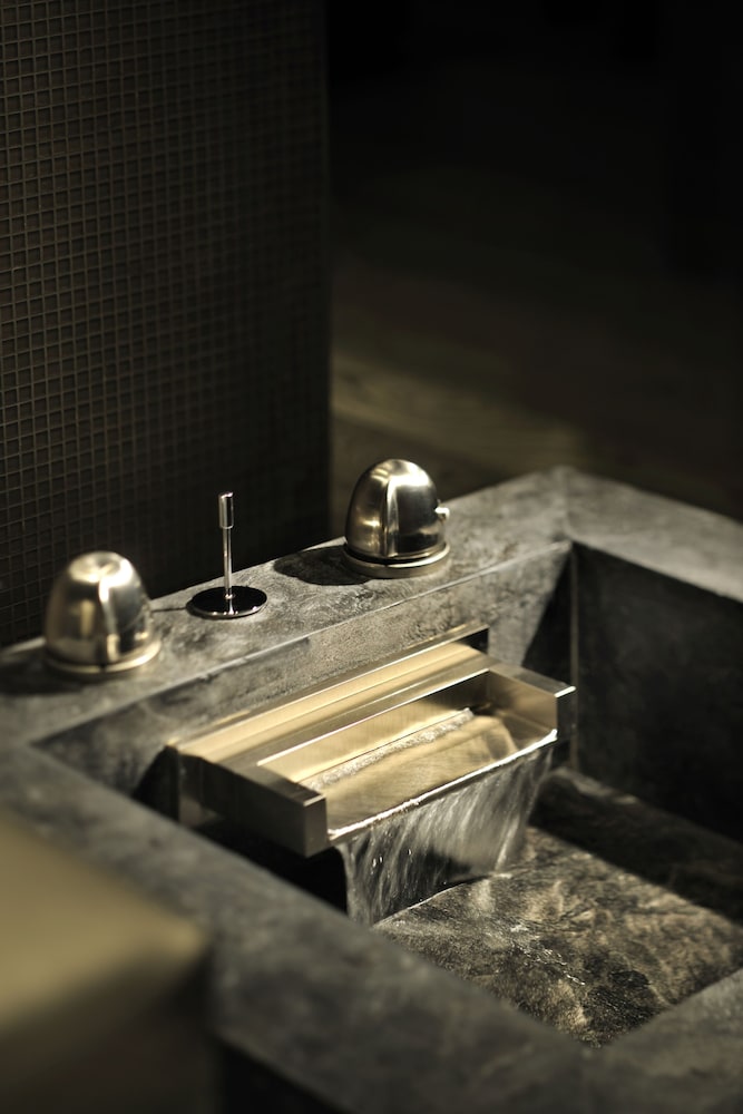 Armani Hotel Dubai, Burj Khalifa — Spa in Dubai
