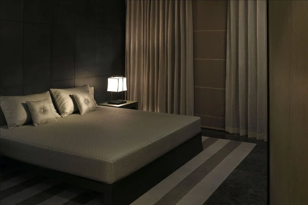 Armani Hotel Dubai, Burj Khalifa — Hotel rooms in Dubai
