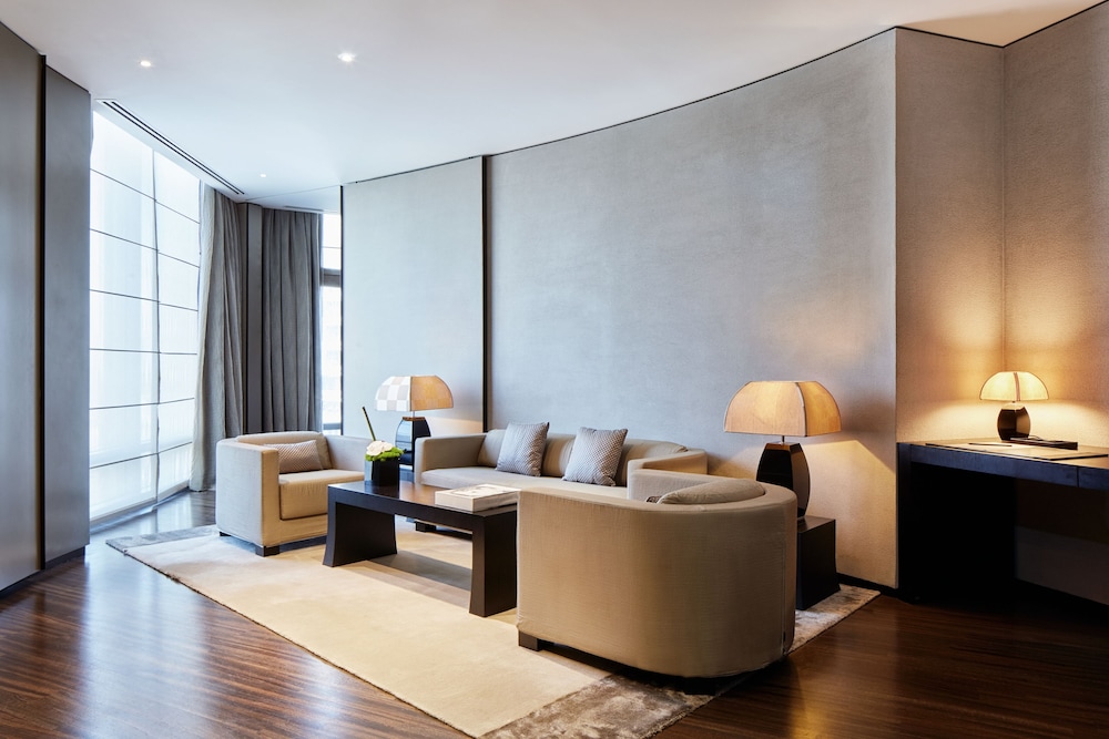 Armani Hotel Dubai, Burj Khalifa — Hotel rooms in Dubai