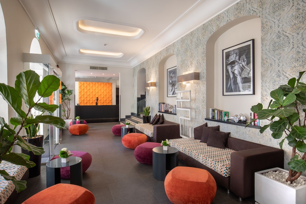 The Republic Hotel — Hotel building in Rome, Lazio