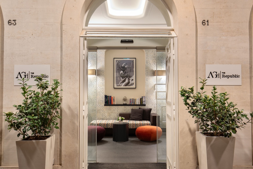 The Republic Hotel — Hotel building in Rome, Lazio