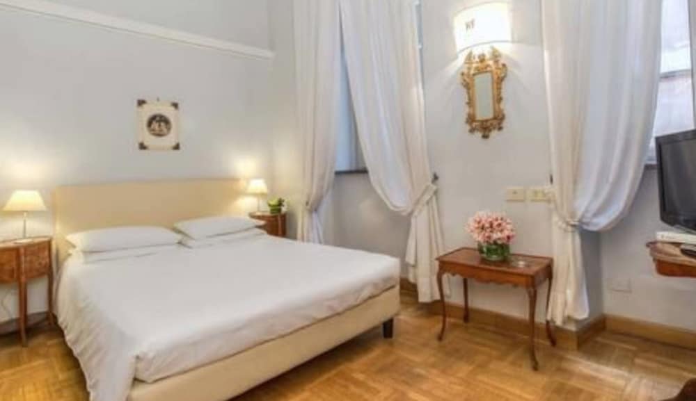 Hotel Fontana — Hotel rooms in Rome, Lazio