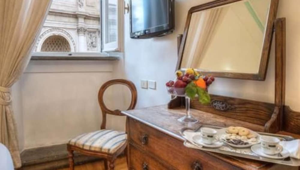 Hotel Fontana — Hotel rooms in Rome, Lazio