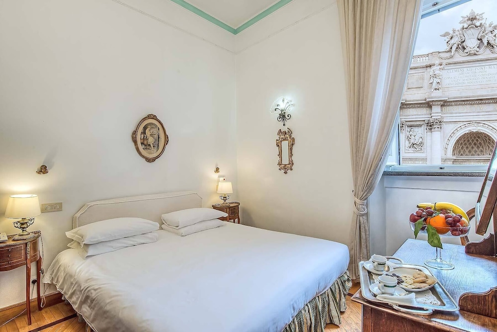 Hotel Fontana — Hotel rooms in Rome, Lazio