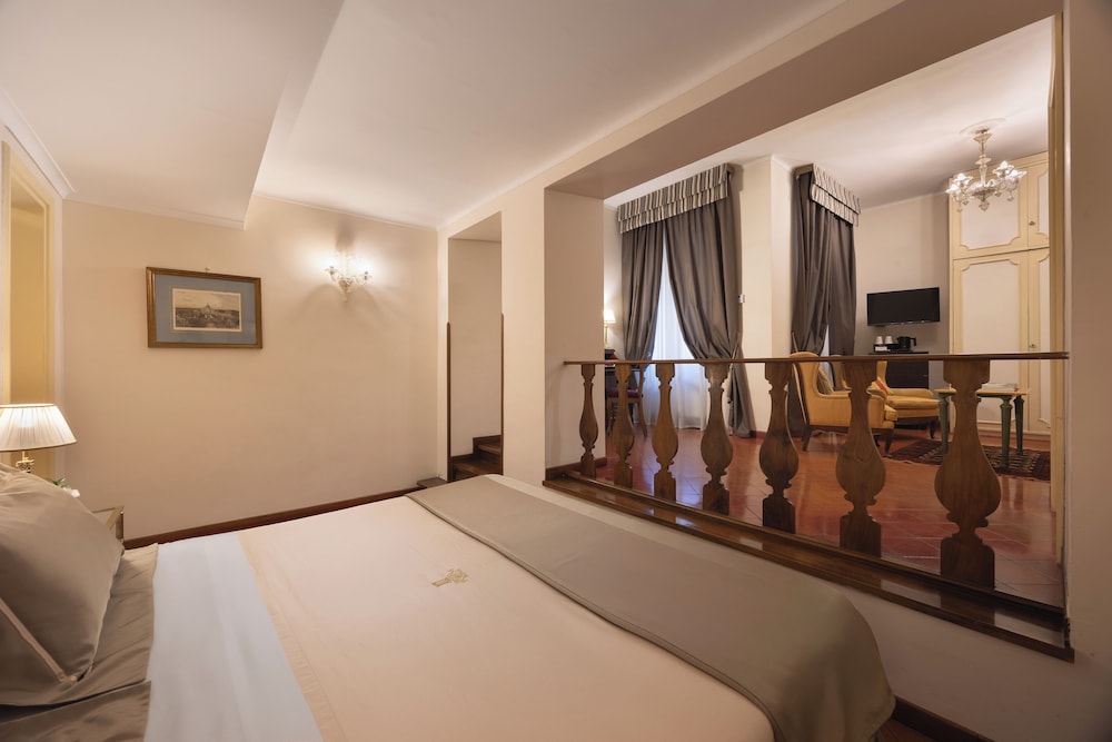 Hotel Forum — Hotel rooms in Rome, Lazio