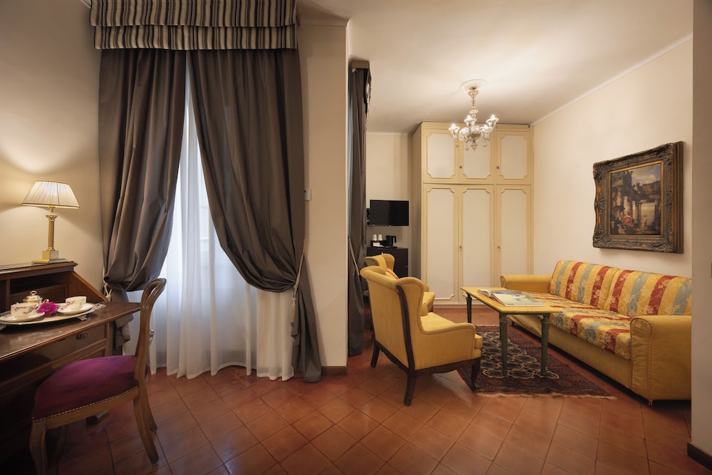 Hotel Forum — Hotel rooms in Rome, Lazio