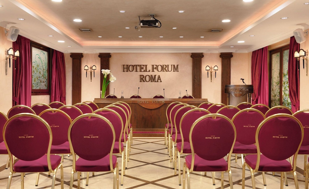 Hotel Forum — Hotel building in Rome, Lazio