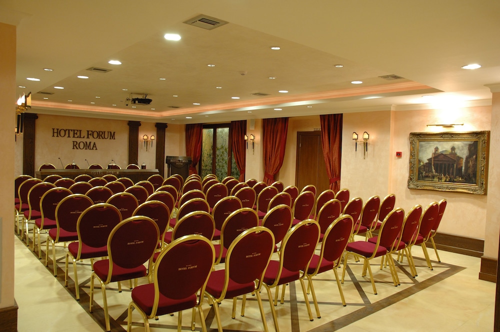 Hotel Forum — Hotel building in Rome, Lazio