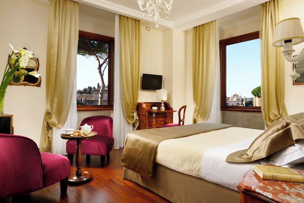 Hotel Forum — Hotel rooms in Rome, Lazio