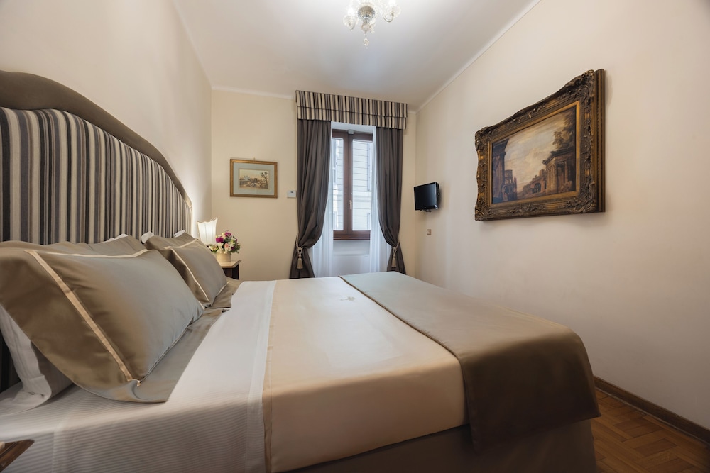 Hotel Forum — Hotel rooms in Rome, Lazio