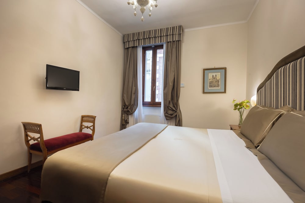 Hotel Forum — Hotel rooms in Rome, Lazio