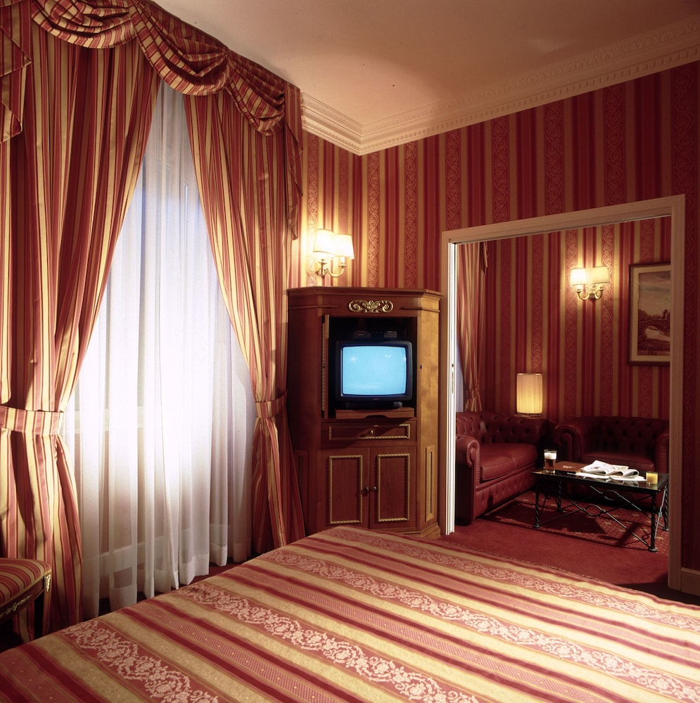Hotel Gambrinus — Hotel rooms in Rome, Lazio