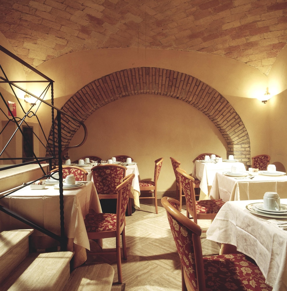 Hotel Gambrinus — Restaurant & bars in Rome, Lazio