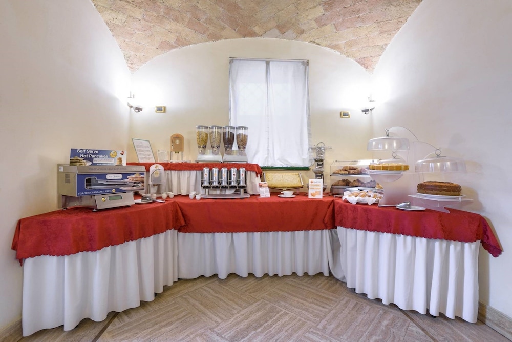 Hotel Gambrinus — Hotel building in Rome, Lazio