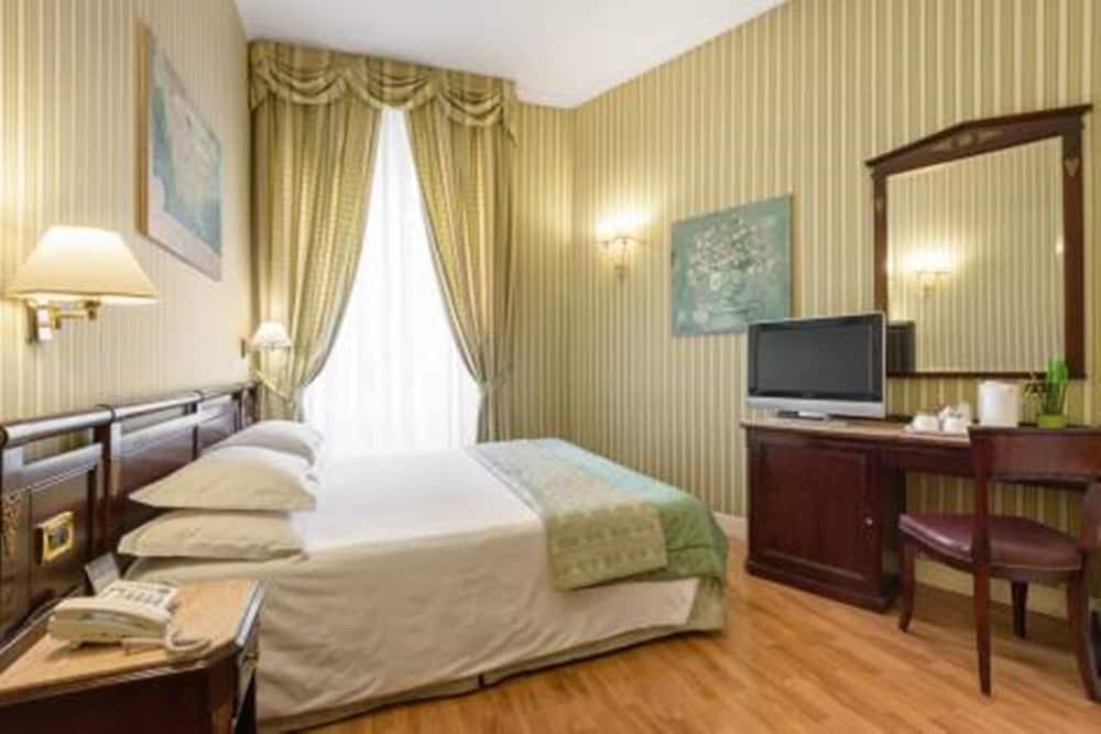 Hotel Gambrinus — Hotel rooms in Rome, Lazio