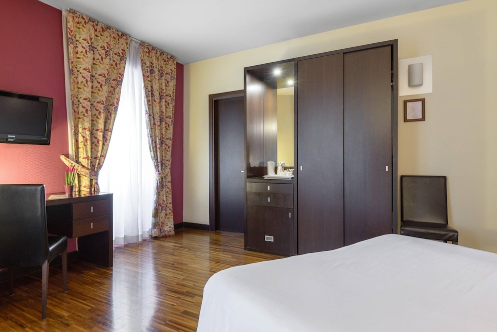 Hotel Gambrinus — Hotel rooms in Rome, Lazio