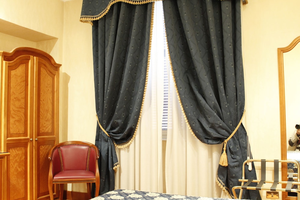 Hotel Genio — Hotel rooms in Rome, Lazio