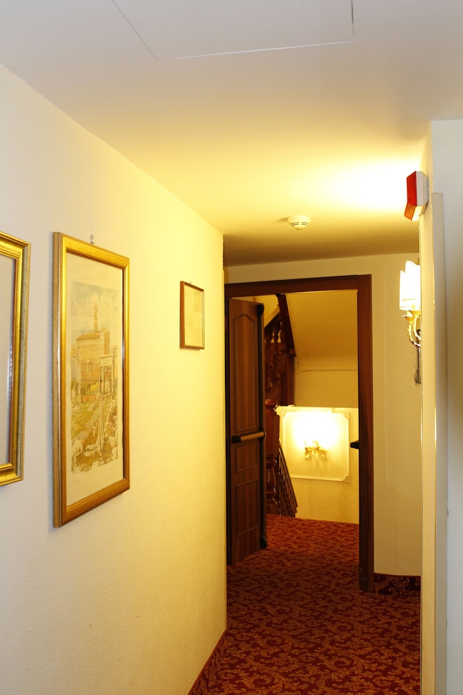 Hotel Genio — Hotel rooms in Rome, Lazio