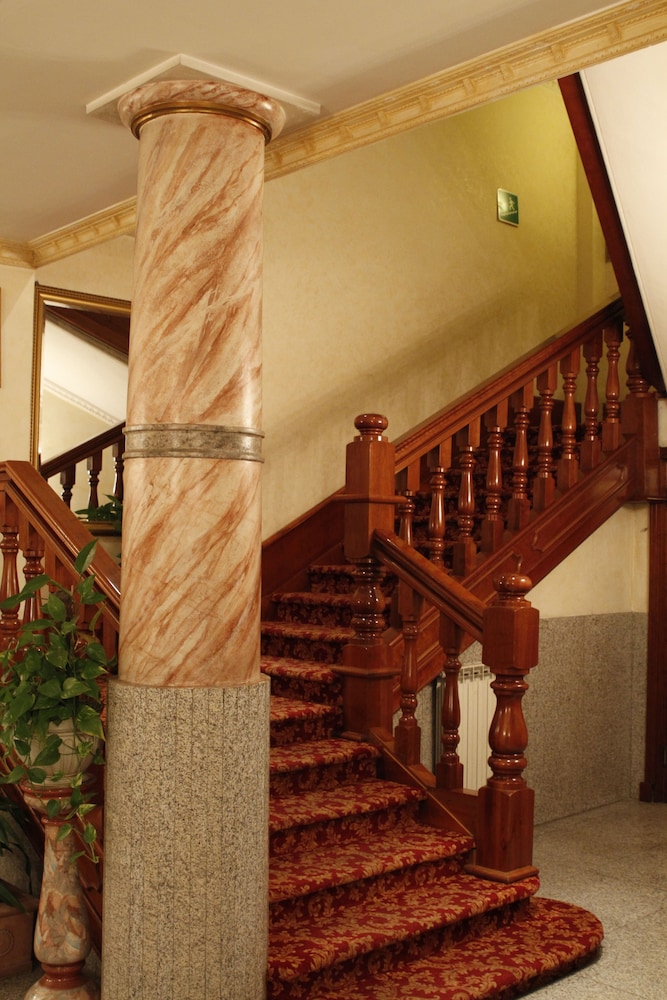Hotel Genio — Hotel building in Rome, Lazio