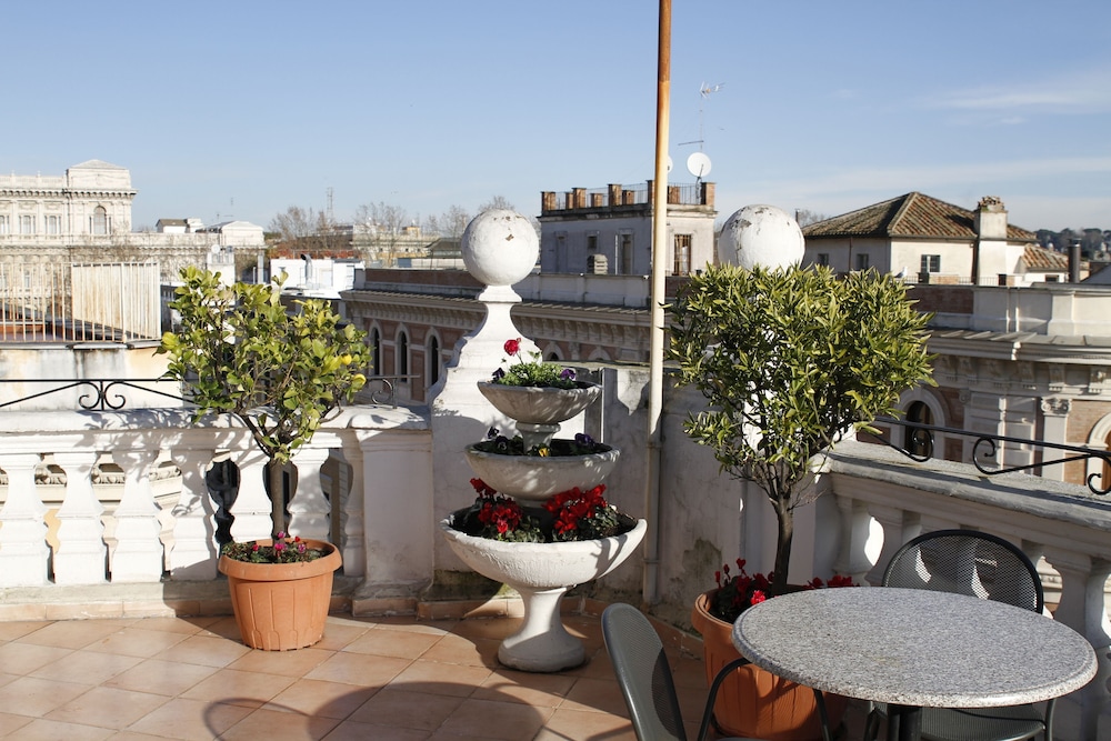 Hotel Genio — Hotel building in Rome, Lazio