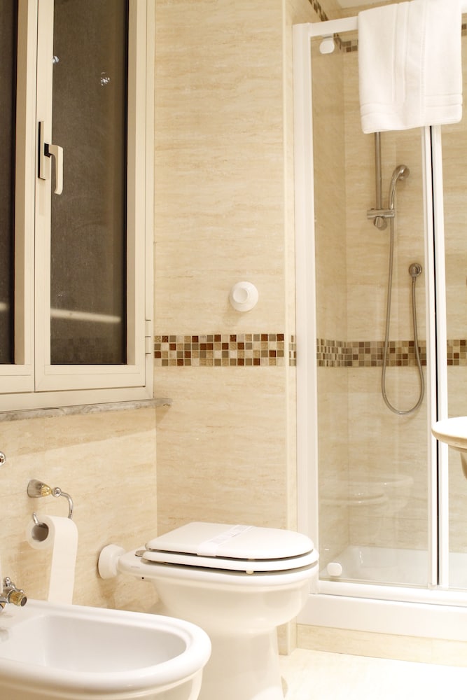 Hotel Genio — Hotel rooms in Rome, Lazio