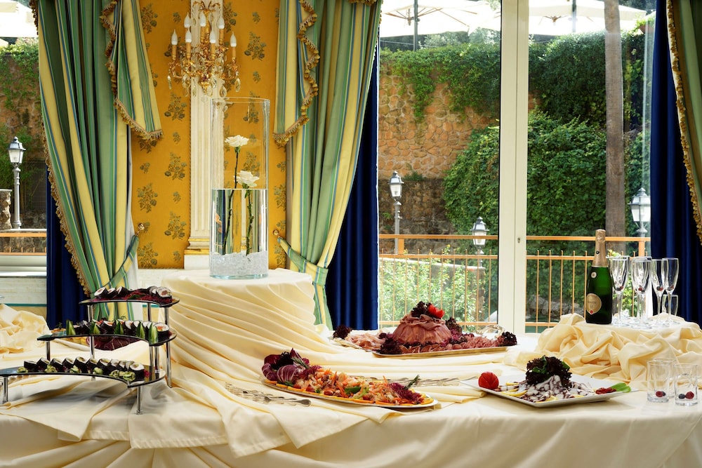 Parco dei Principi Grand Hotel & SPA - Preferred Hotels & Resorts — Restaurant & bars in Rome, Lazio