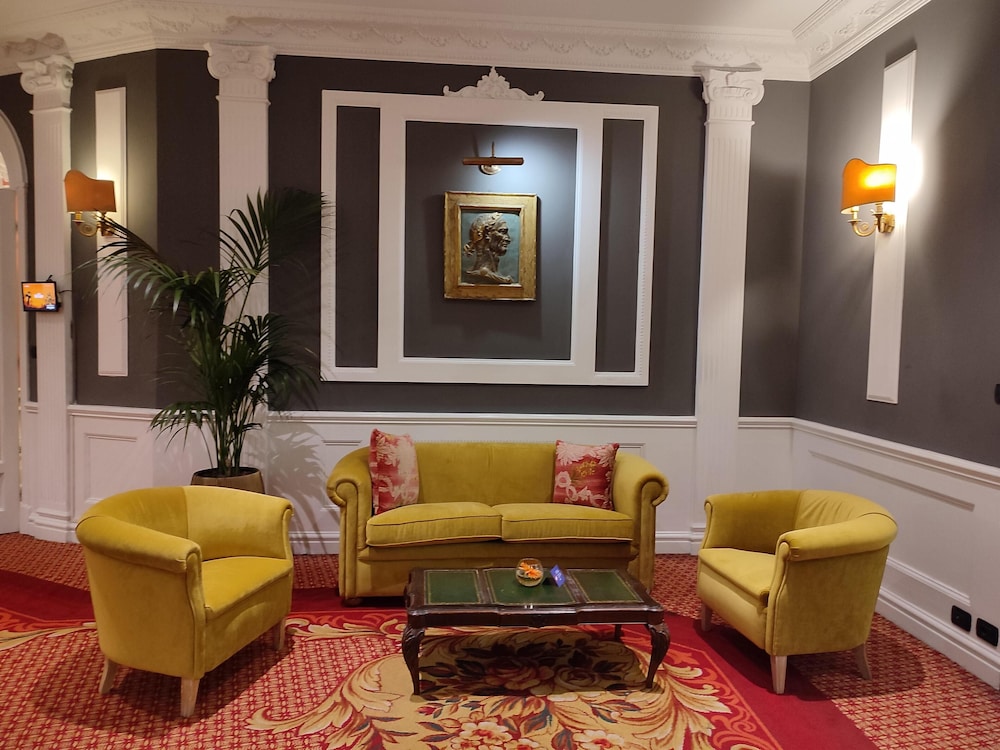 Radisson Blu GHR Hotel, Rome — Hotel building in Rome, Lazio